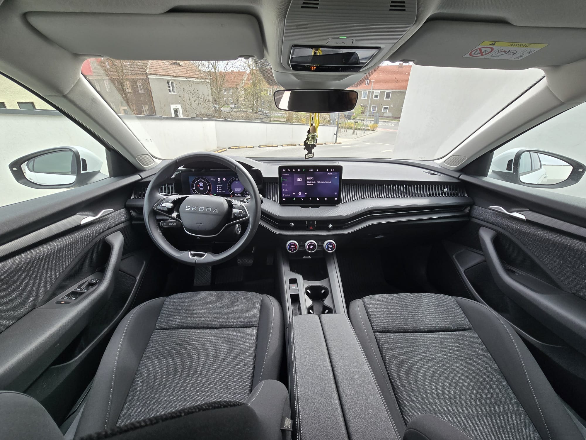 WhatsApp Image 2026-04-16 at 14.17.45 (4)