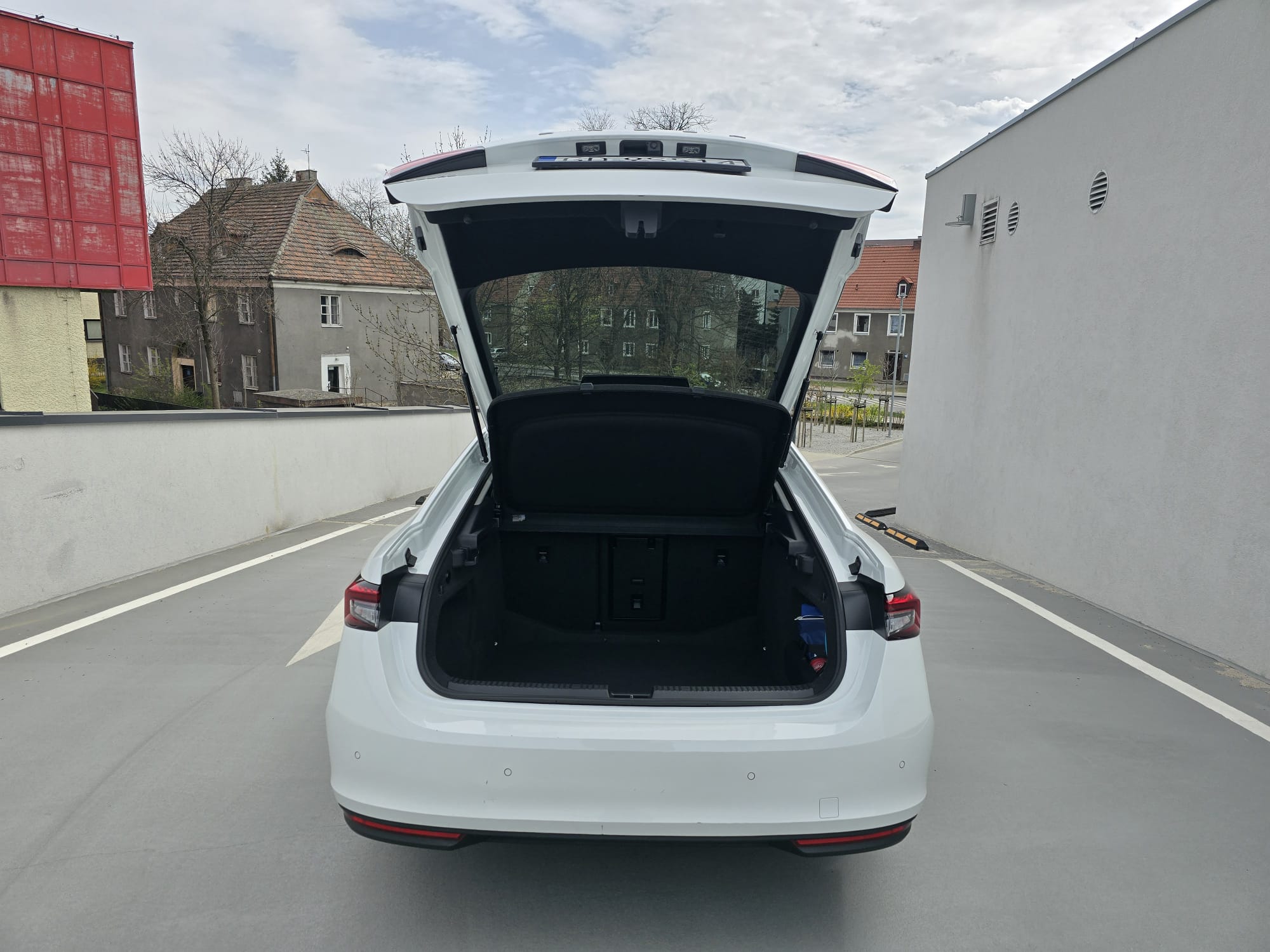 WhatsApp Image 2026-04-16 at 14.17.45 (6)