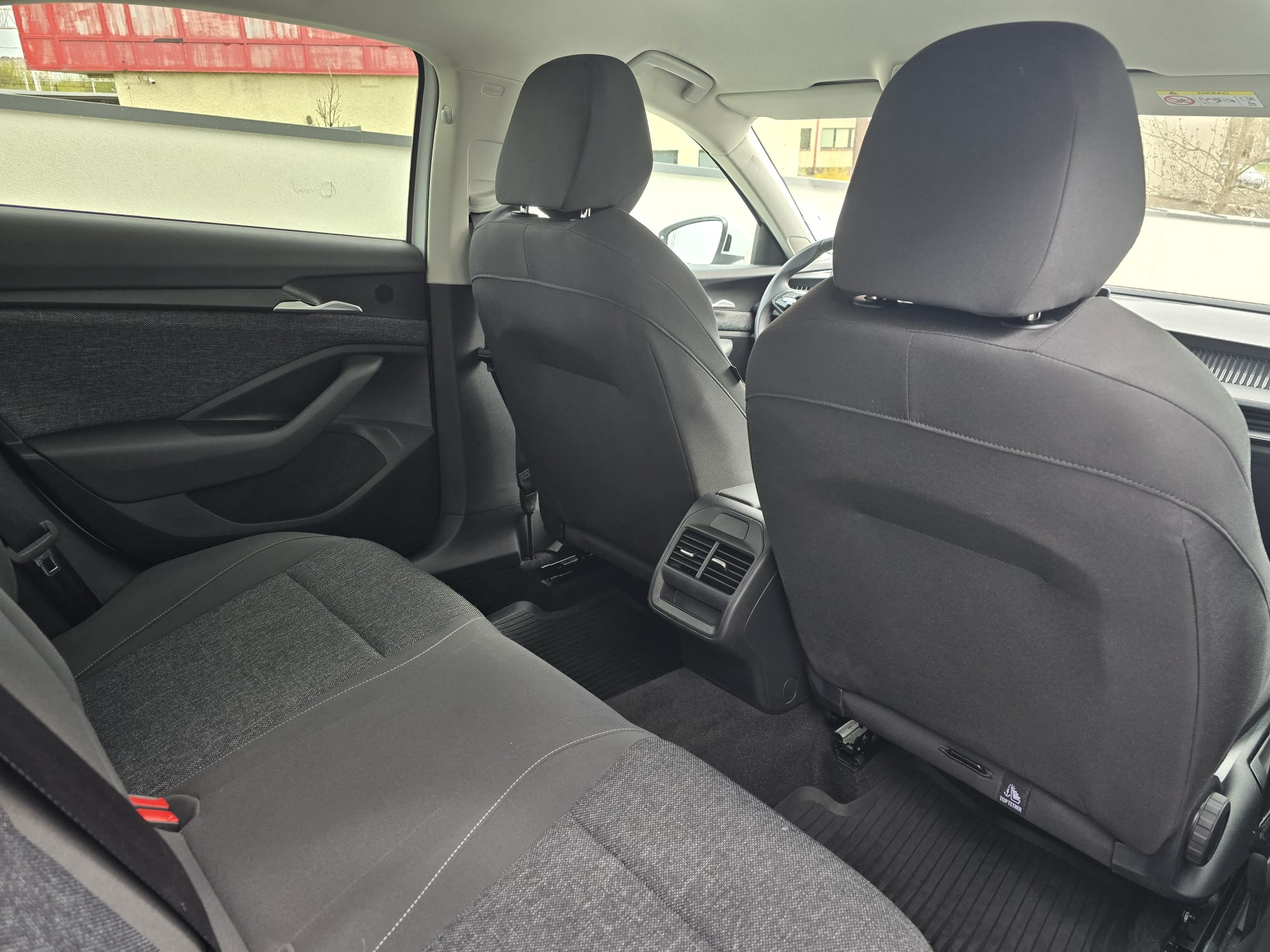 WhatsApp Image 2026-04-16 at 14.17.45 (9)